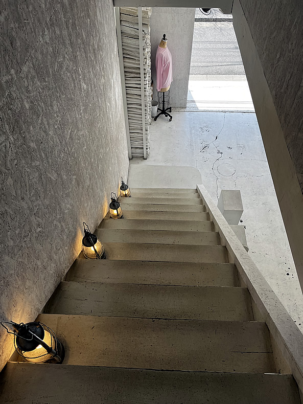 ウォールデン・ウッズ・キョウト｜Walden Woods Kyotoの階段