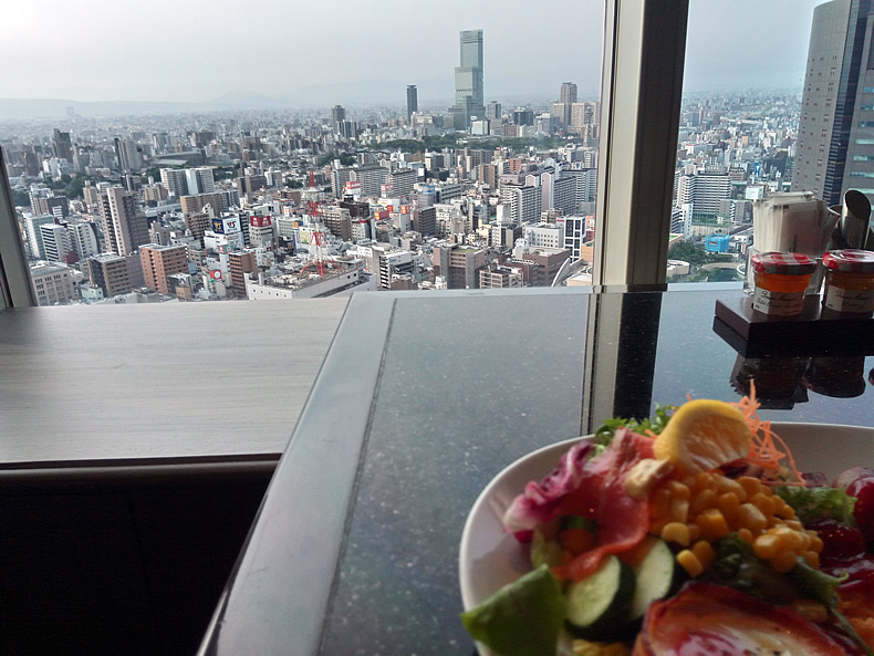 大阪難波にあるスイス南海ホテルの36階にあるテーブル36（【旧店名】タボラ３６） なんばで景色を楽しめるカフェ　スイスホテル