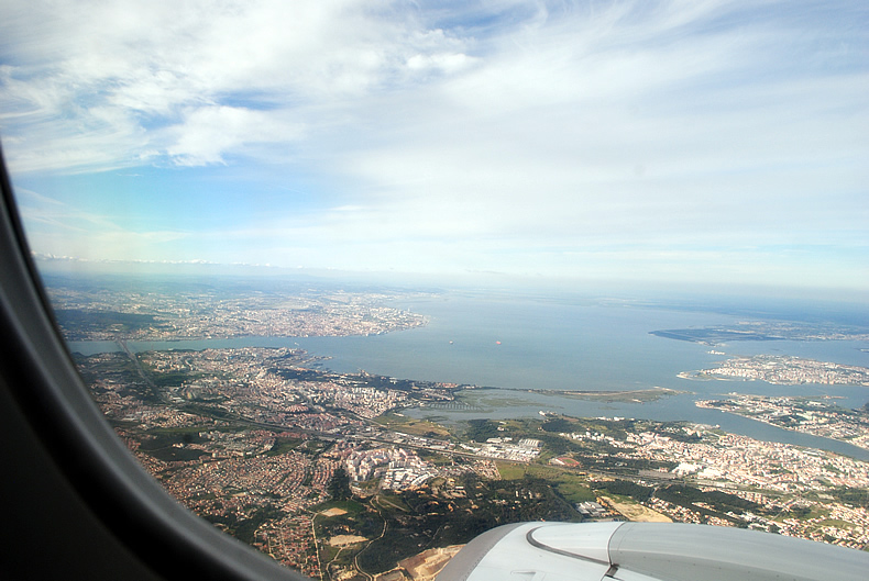 ポルトガル　リスボンへのフライト