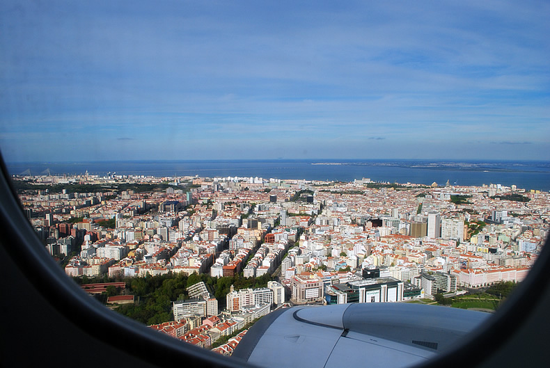 ポルトガル　リスボンへのフライト