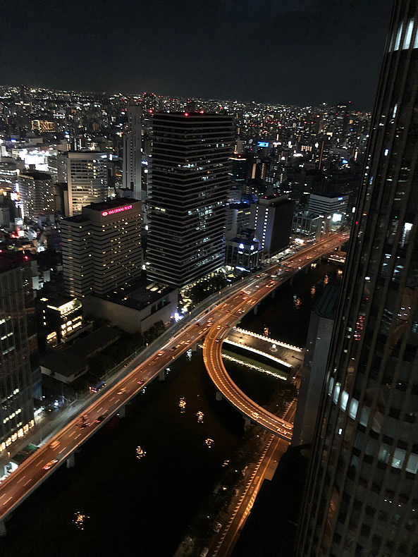 コンラッド大阪_Conrad Osaka 部屋の様子