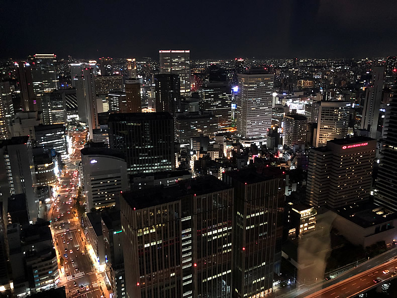 コンラッド大阪_Conrad Osaka 部屋の様子