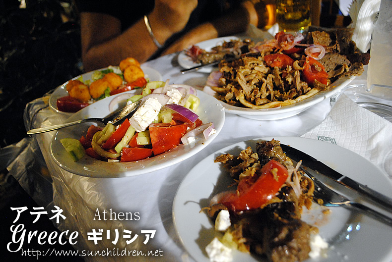 ギリシャ料理のビュッフェ