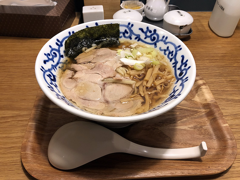 九州極上醤油ラーメン 支那そば「月や」