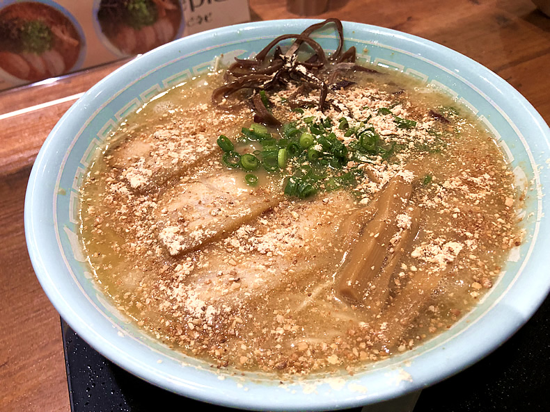 熊本の豚骨ラーメン　天外天（てんがいてん）