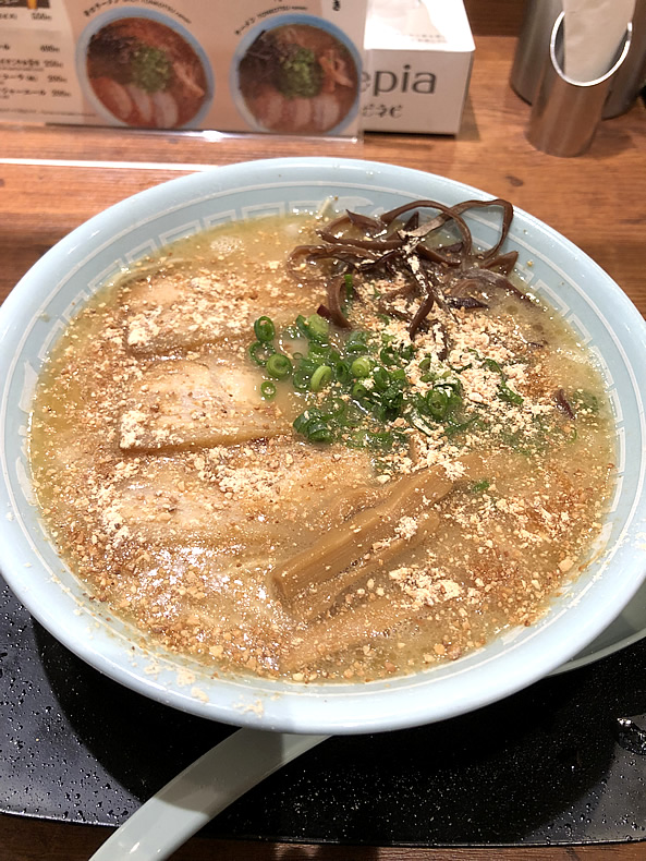 熊本　豚骨ラーメン　天外天