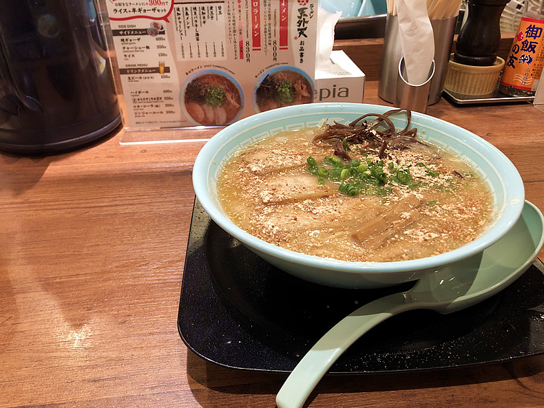 熊本　豚骨ラーメン　天外天　ラーメン