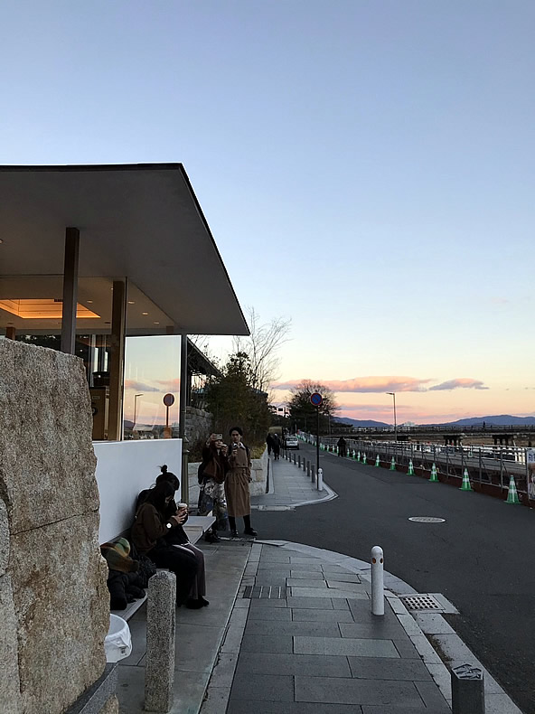 ％Arabica Kyoto（アラビカ京都）と夕焼け
