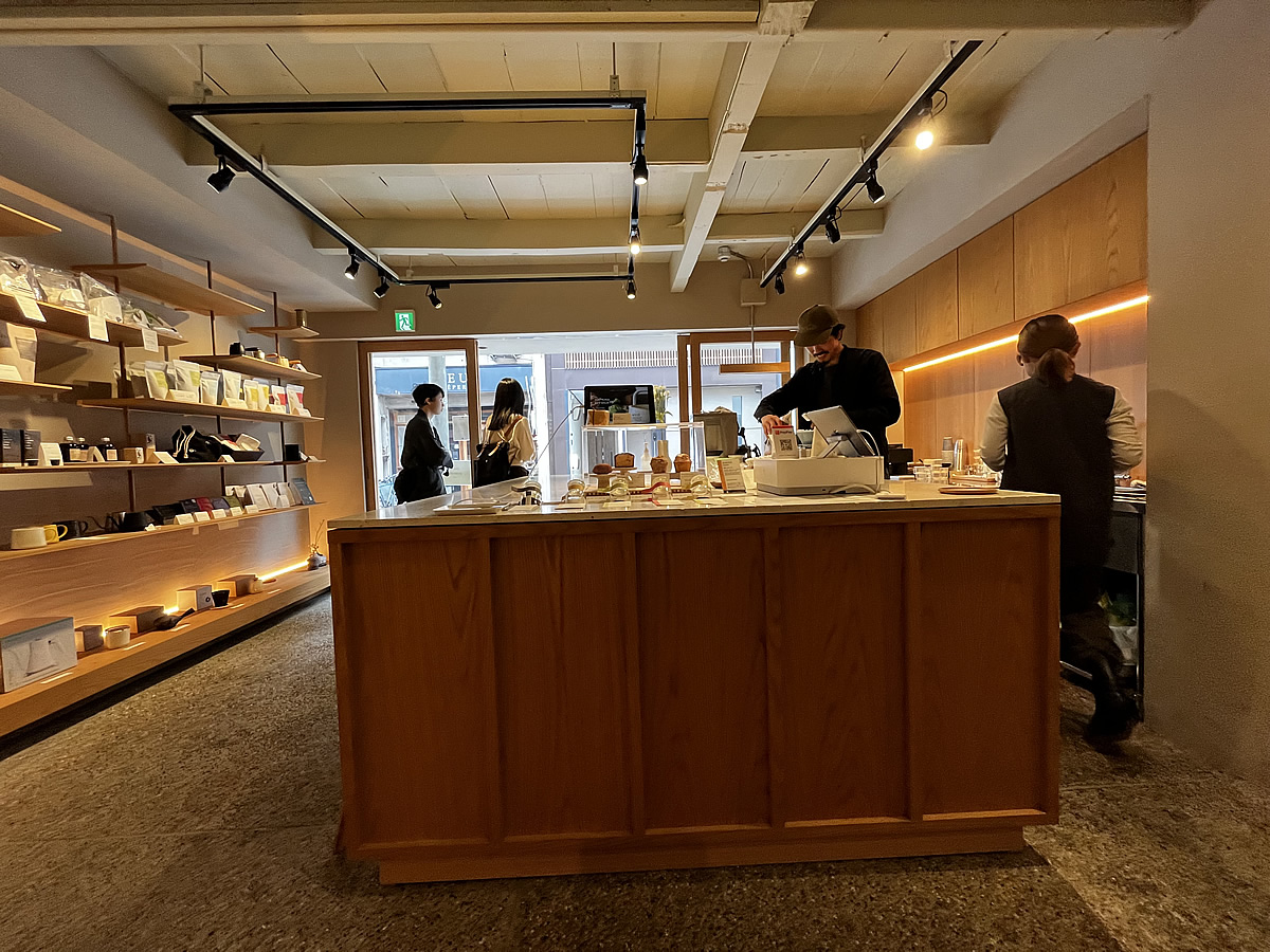 Kurasu Kyoto（クラス） 京都をベースとしているスペシャルティコーヒーショップ スペシャリティコーヒーを楽しめる　高倉通近く