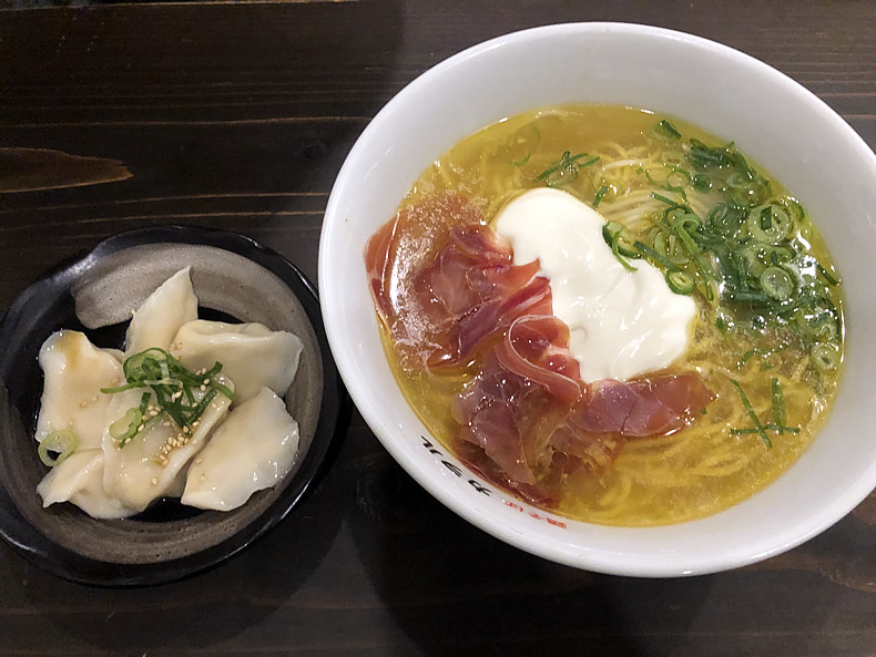 鶏そば　生ハムフロマージュ　鶏そばカヲル　中華そば専門店　山口　周南市