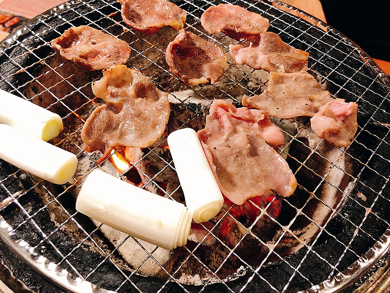 焼肉食べ放題の肉匠坂井