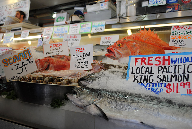 Pike place Market パイクプレイスマーケット　シアトル旅行 seattle travel　　ワシントン州　観光　アメリカ旅行