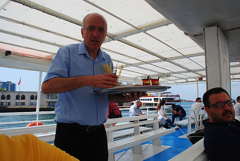 サビハ・ギョクチェン国際空港カドキョイ（Kadıköy）行き HAVABUSバス