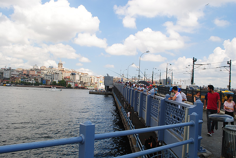 ボスポラス海峡　エミノニュ（Eminönü）　カドキョイ（Kadıköy）フェリー乗り場