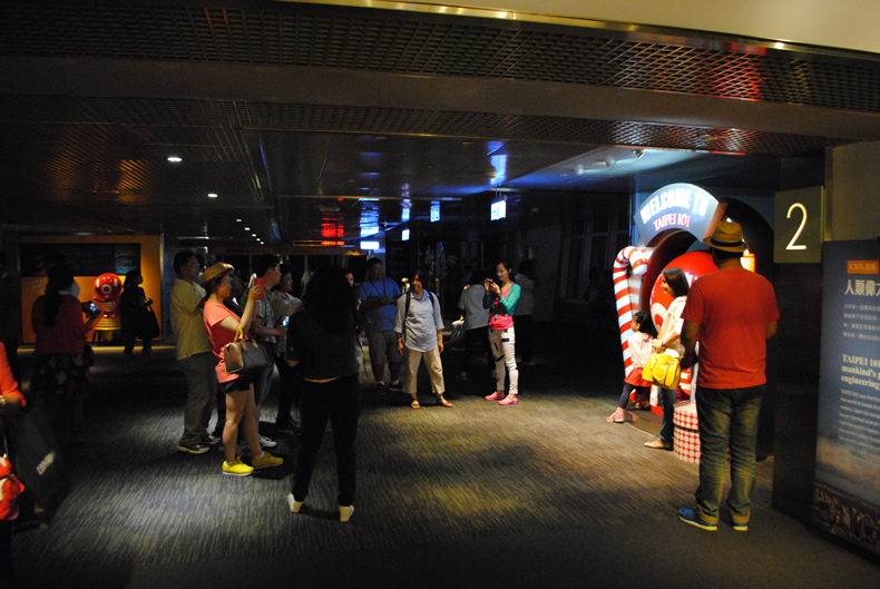 台北１０１　展望内　格安航空券　台湾旅行　台湾旅　格安台北　タイティファン