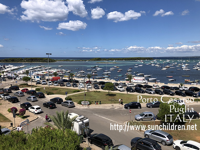 晴れた日のポルトチェザーリオの海の様子　porto cesareo beach